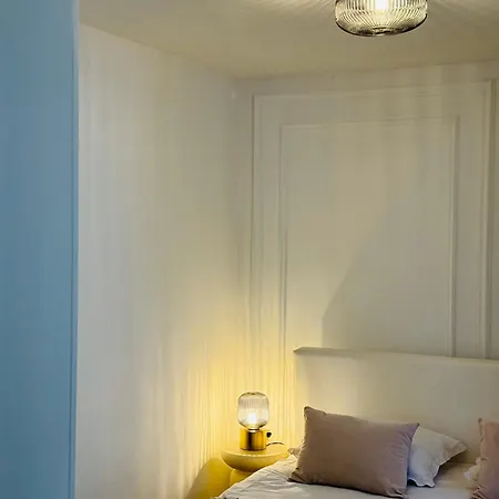 Stari Dvor * Kastela