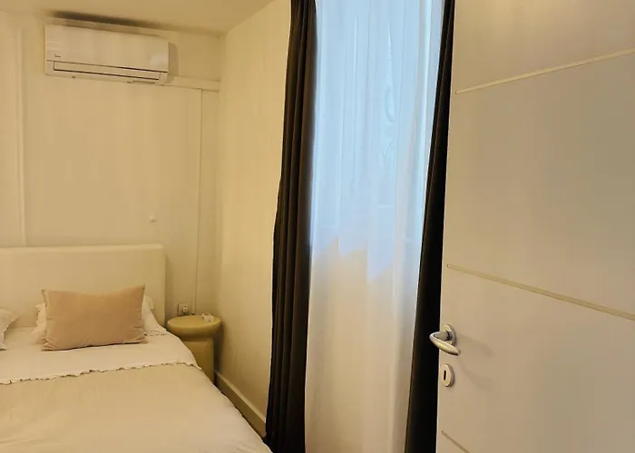 Stari Dvor Апартаменты Каштела