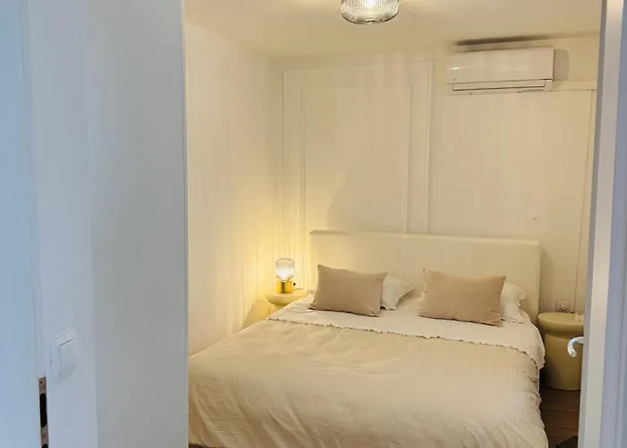 Stari Dvor Каштела